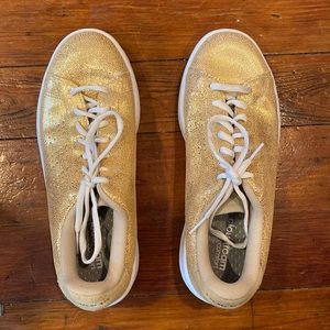 Gold Adidas Cloudfoam